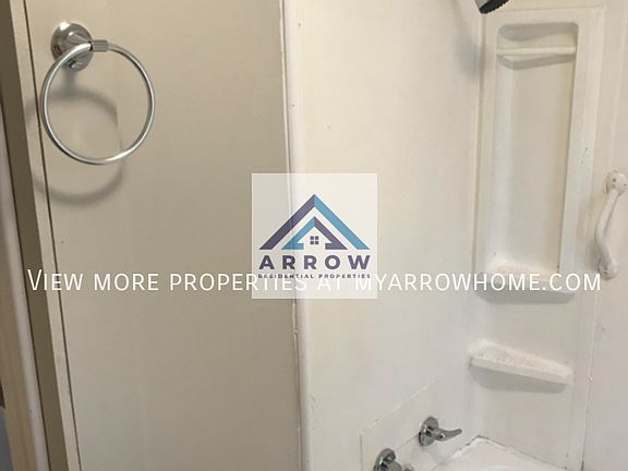 5th image of 2931 Cavanaugh Ave
