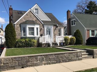 45 Ribbon St, Franklin Square, NY 11010