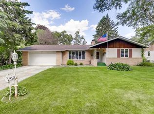 1310 Calumet Ave, West Saint Paul, MN 55118