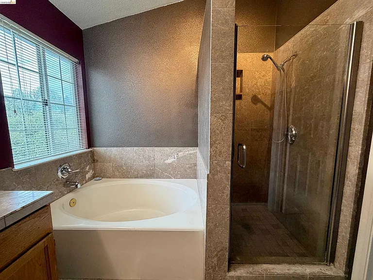 7 Goldmeadow Ct — Photo 20