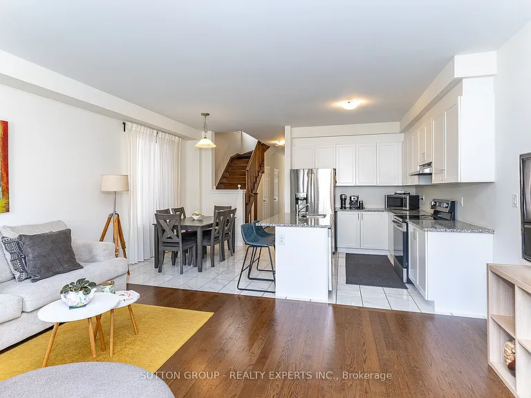 130 Ice Palace Cres — Photo 10