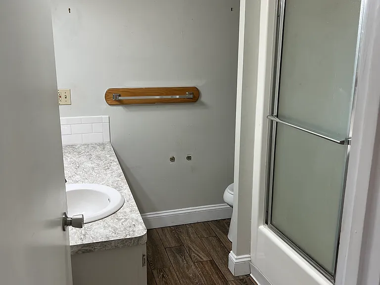 1832 Main St #7 — Photo 9