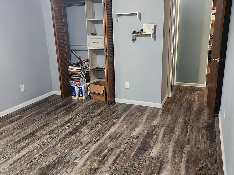 8 Tiffany Pl — Photo 5