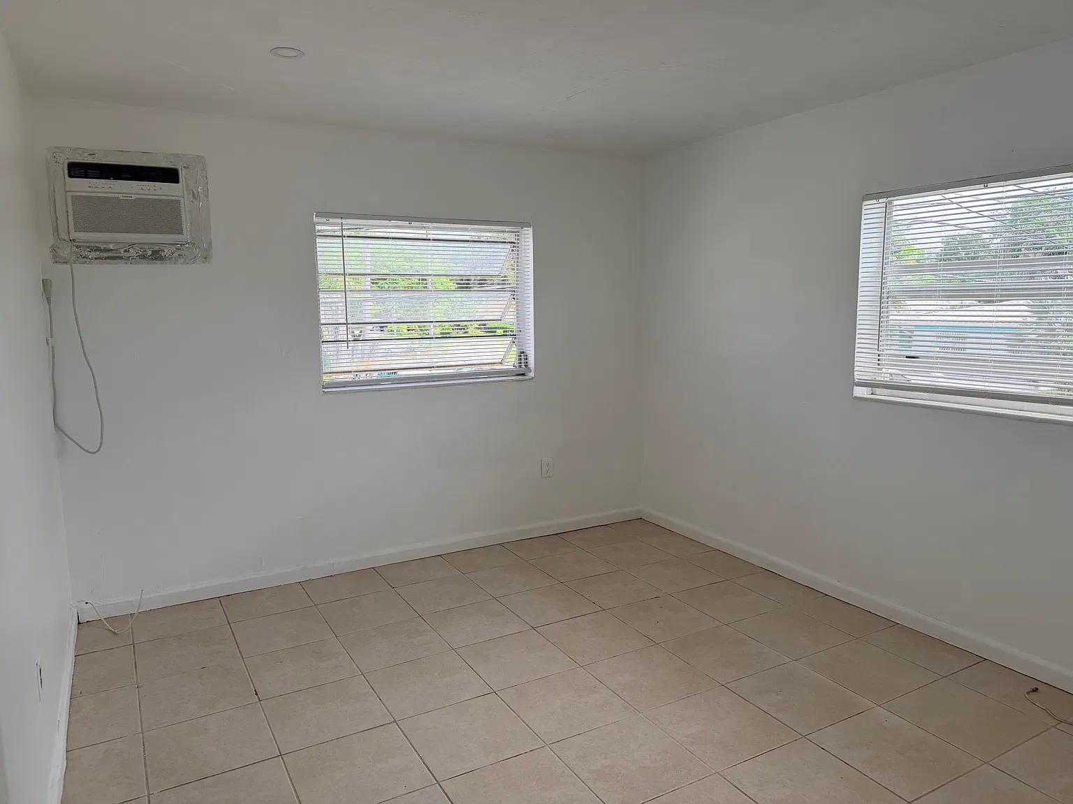 16 bed, 16.0 bath, 14513 sqft, $1,550 — Photo 4