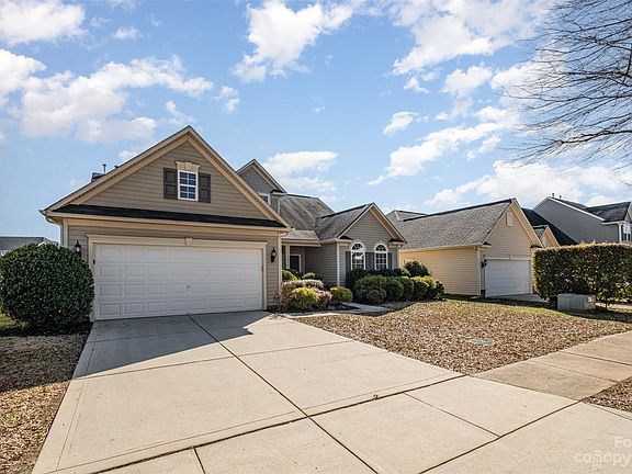 2nd image of 2619 Cypress Oak Ln