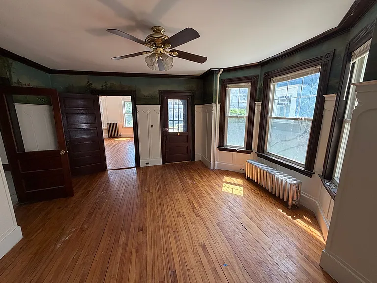 202 Central Ave — Photo 6