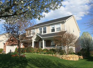 220 Southfield Dr, Minooka, IL 60447