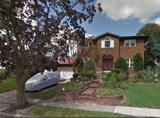 609 Michelle Pl, Valley Stream, NY 11581