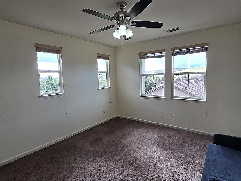 5066 Fioli Loop — Photo 7