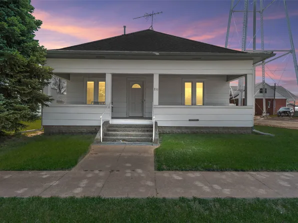 211 E Washington St, Monroe, IA 50170