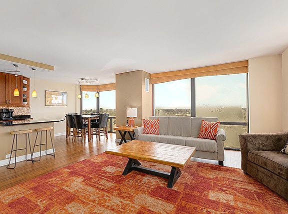 4th image of 2650 N Lakeview Ave APT 3001