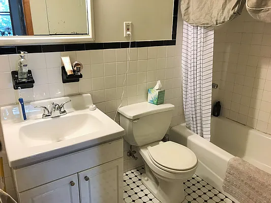 Rented by Joe Gotham LTD | media 14