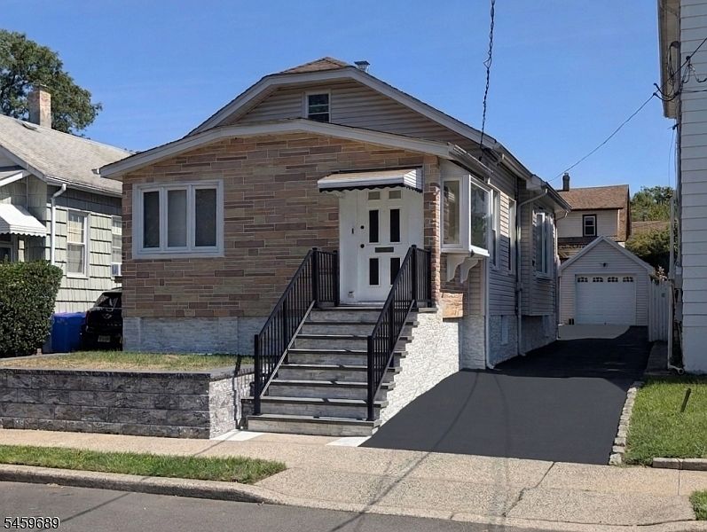 1st image of 337 Stiles St