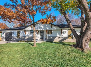 1237 Airline Dr, Grapevine, TX 76051