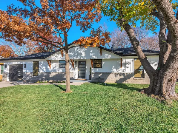 1237 Airline Dr, Grapevine, TX 76051