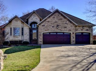 1130 W Shadowlawn St, Springfield, MO 65810