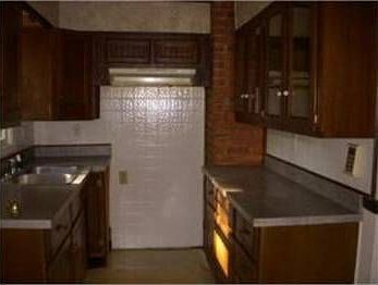 2nd image of 8303 Holmes Rd