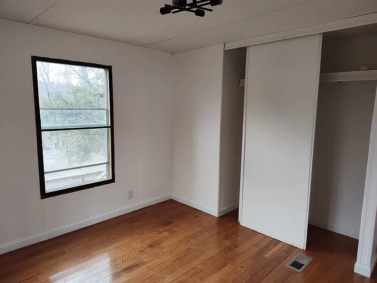 113 Teak Dr — Photo 3