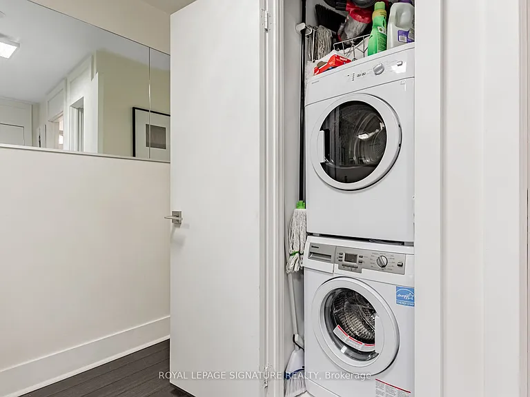 32 Davenport Rd #1303 — Photo 15