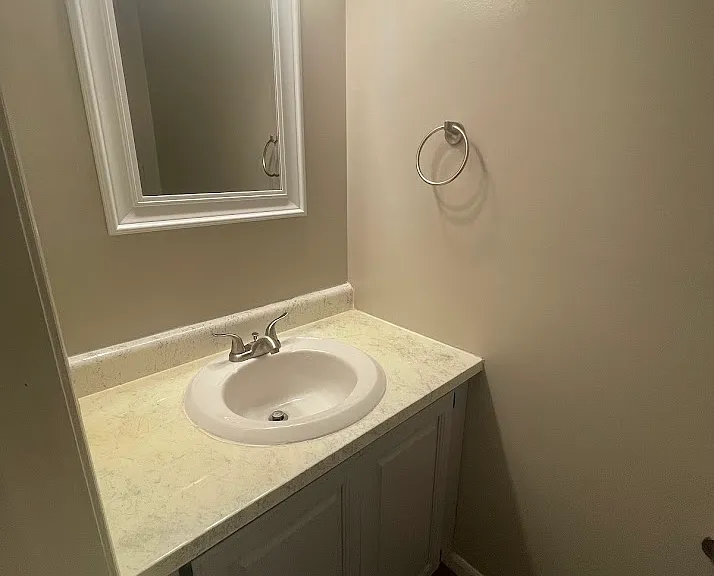 Half Bath (off Kitchen)