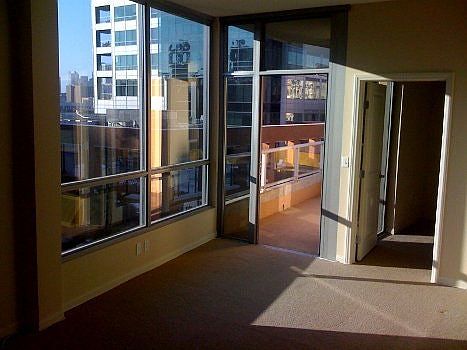 5th image of 253 10th Ave Unit 521