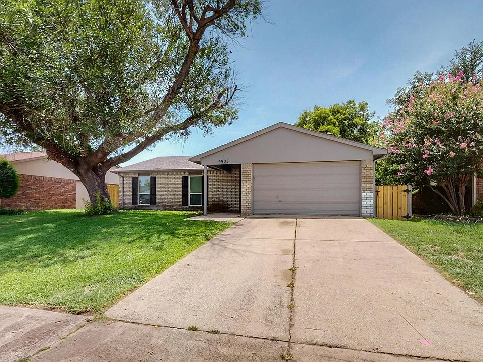 4933 Watson Dr