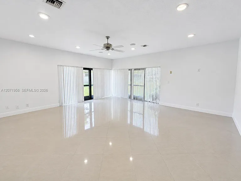 8142 Silver Palm Ct #17 — Photo 14