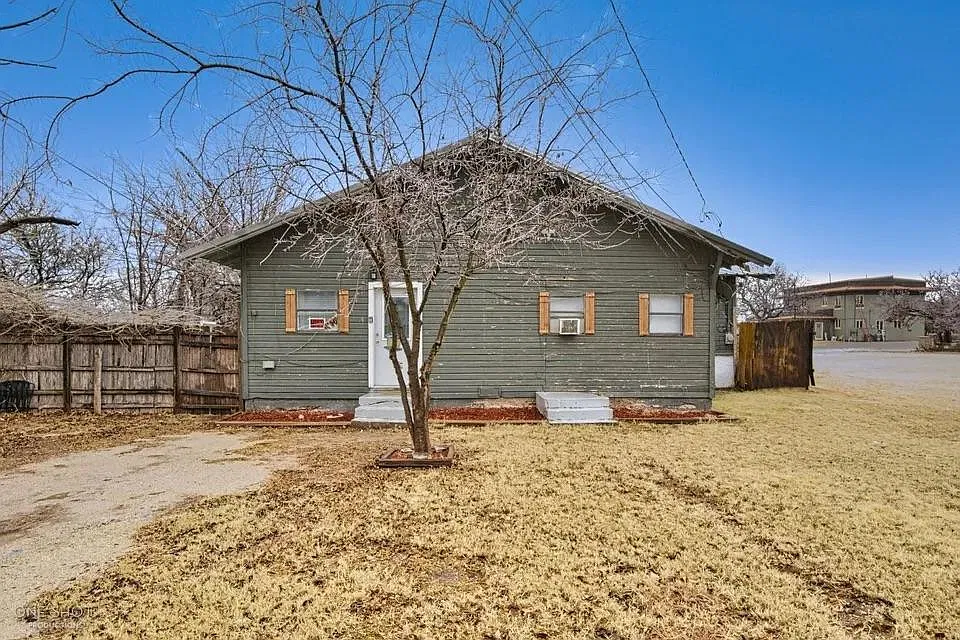1 bed, 785 sqft, $950 — Photo 3