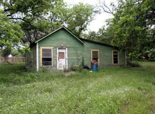 606 W Brown St, San Saba, TX 76877