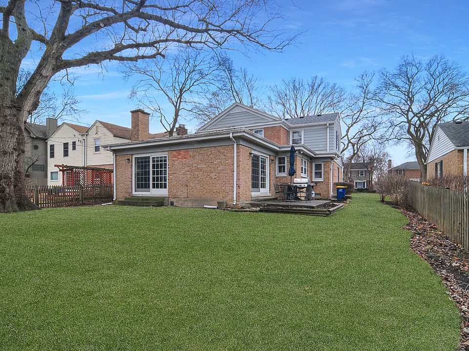 2nd image of 1810 Oak Ave