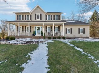 488 Schooner Ln, Northfield, OH 44067