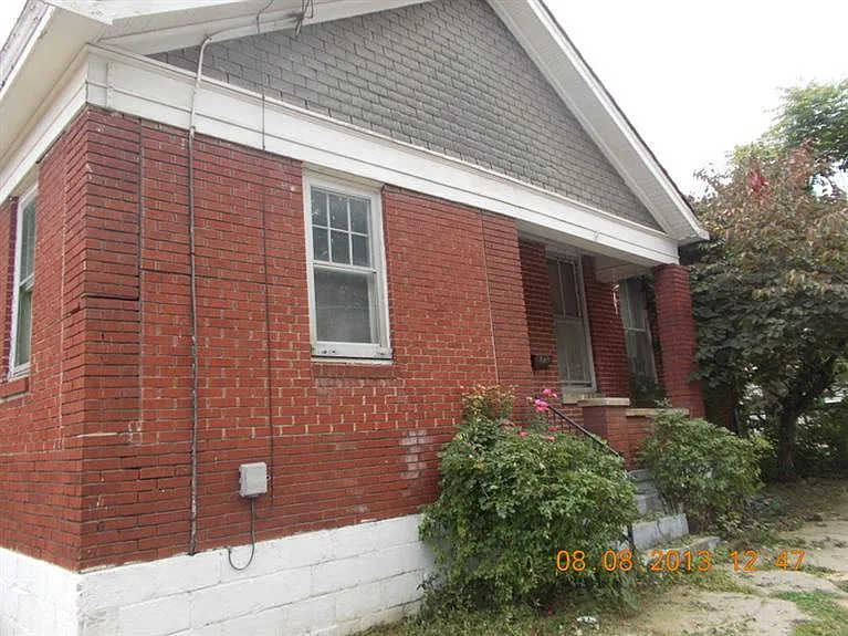 49 18th St photo 1