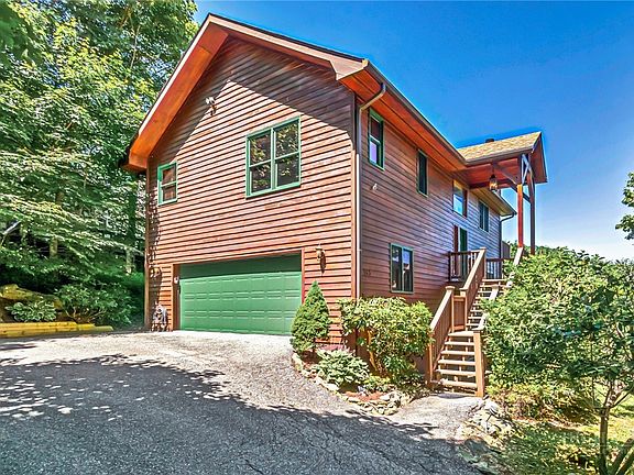 5th image of 163 Rock Ledge Lane