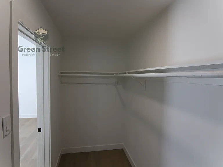 6831 Amherst St — Photo 16