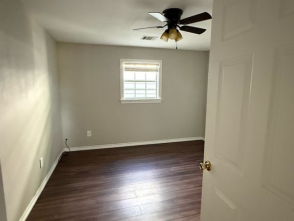 3rd image of 375 High View Ranch Dr