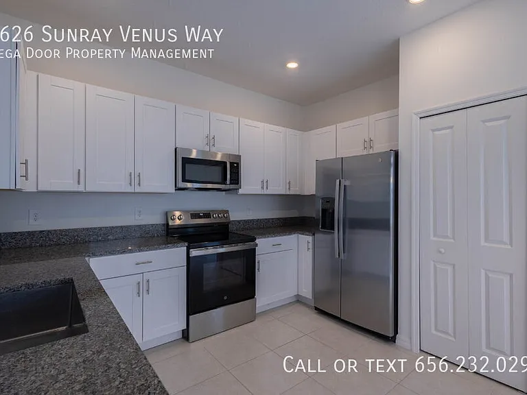 2626 Sunray Venus Way — Photo 14