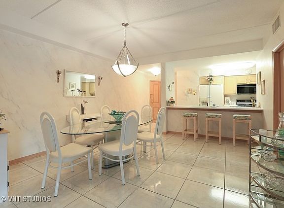 4th image of 7400 W Lawrence Ave Unit 235
