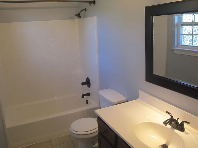 2805 E 22nd St #B — Photo 18