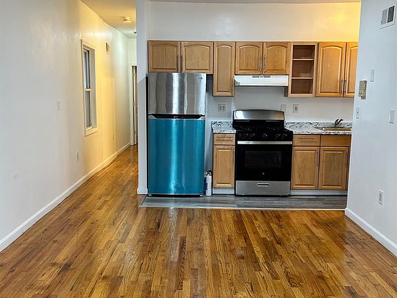 3rd image of 35 Stegman St Floor 1