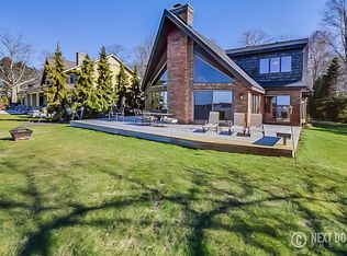 1520 Waukazoo Dr, Holland, MI 49424