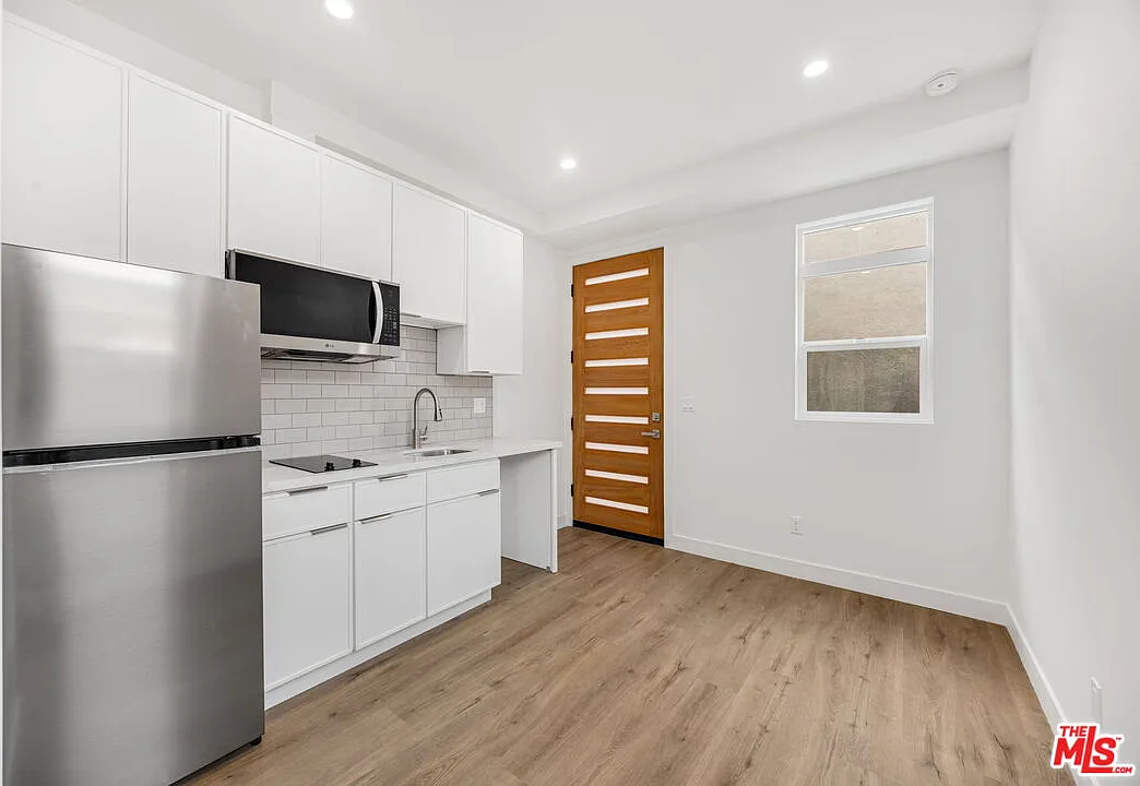 1 bed, 1.0 bath, 400 sqft, $1,750 — Photo 3