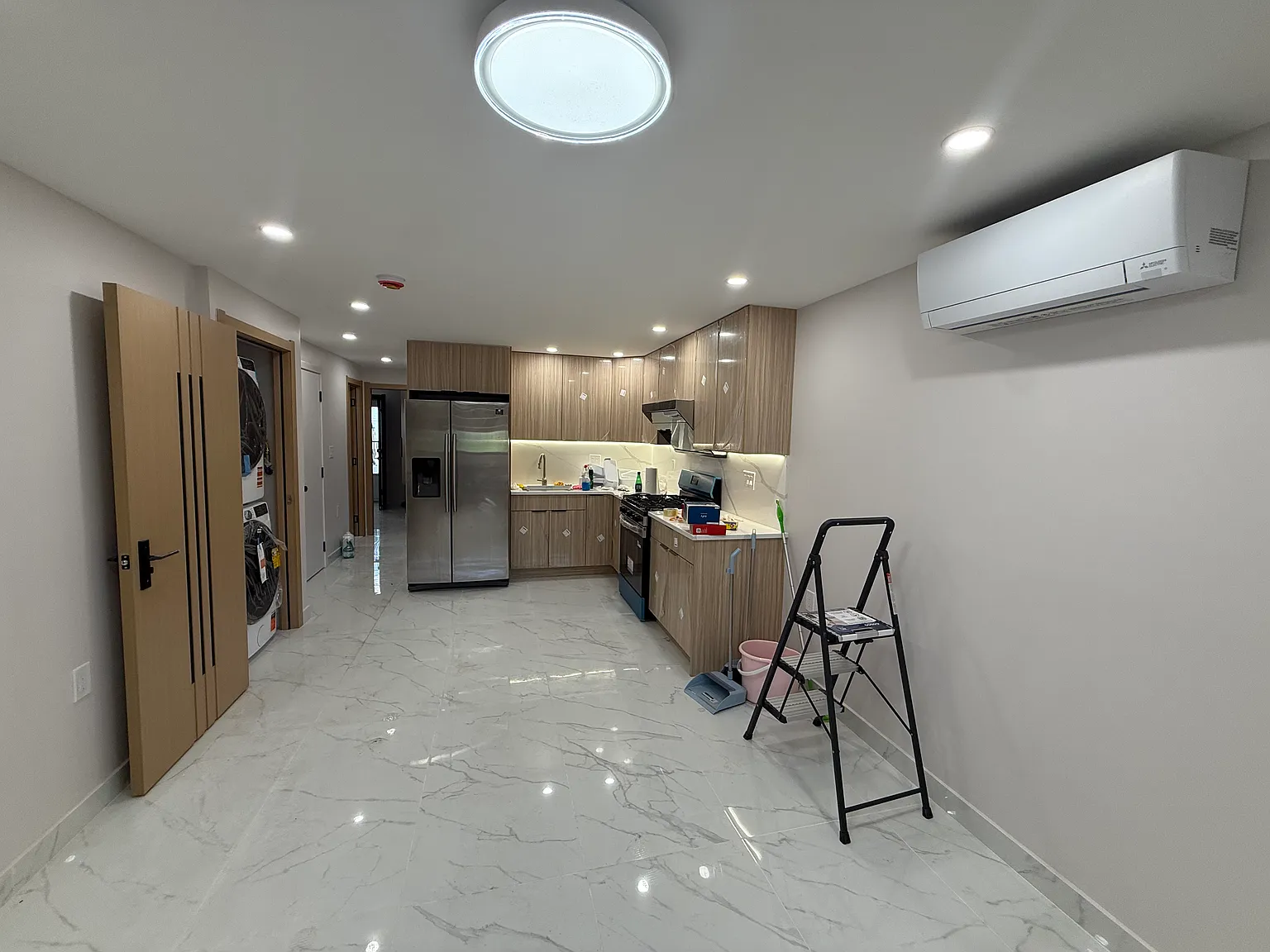 2 bed, 800 sqft, $2,800 — Photo 2