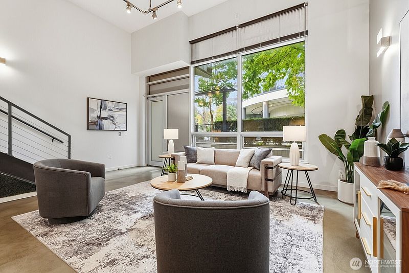 3rd image of 3104 Western Avenue #104