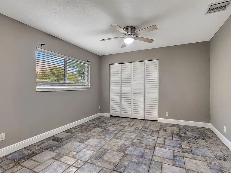 1402 Cormorant Rd — Photo 19