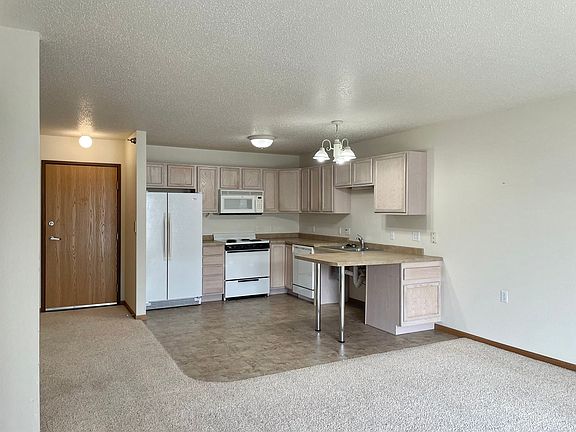 3rd image of 3501 10th Ave S #106