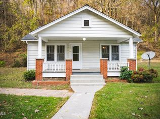 3048 Siam Rd, Elizabethton, TN 37643