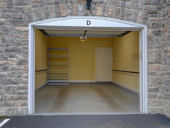 4th image of 3200 Village Blvd SE