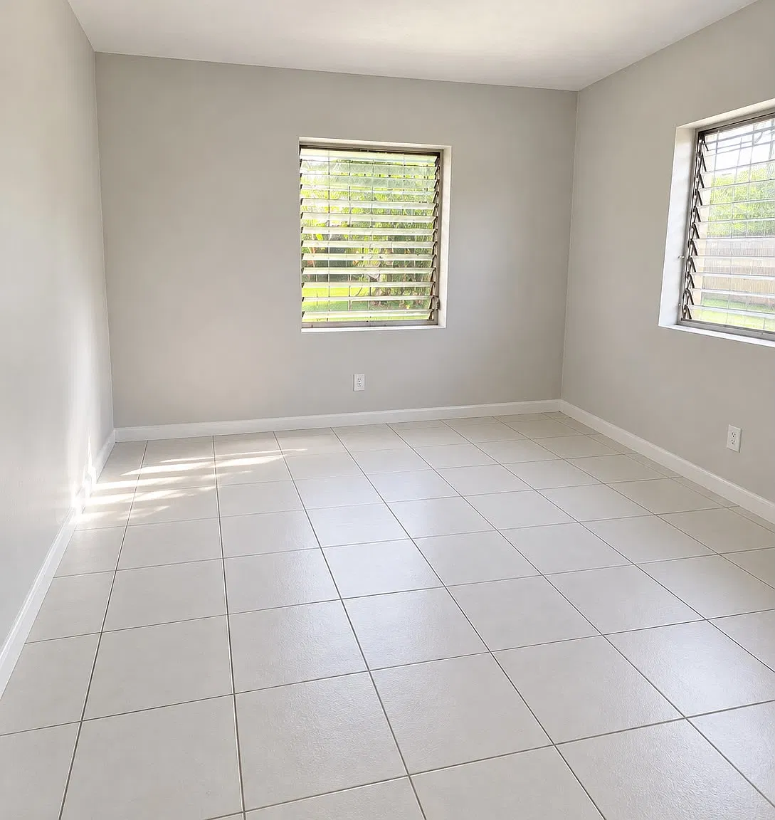 2540 NW 206 ST - 2540 — Photo 4