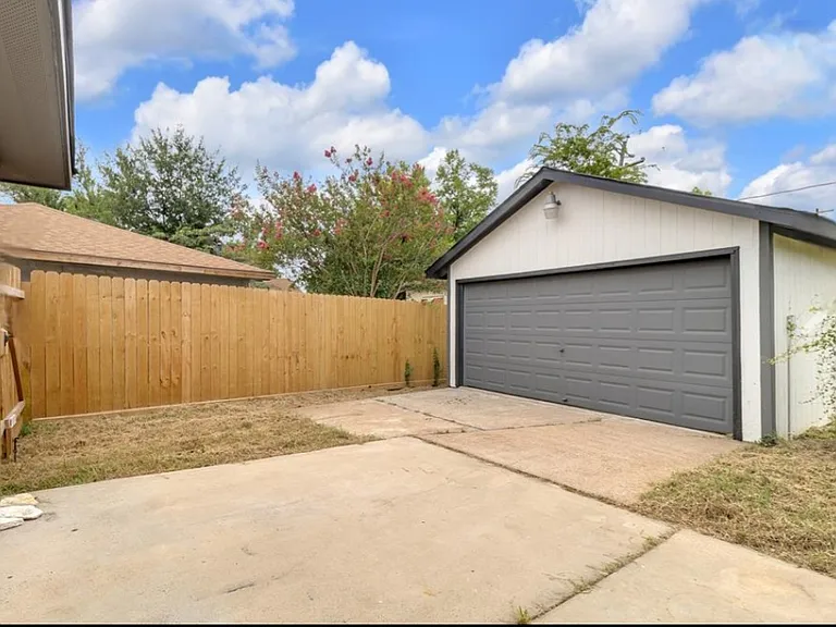 10938 Fleming Dr — Photo 26