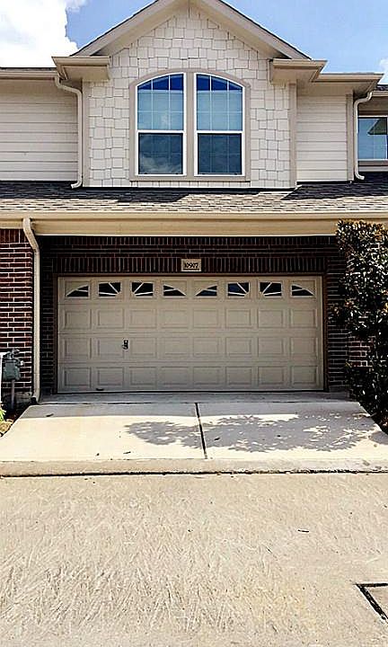 1st image of 10907 Paterno Dr